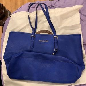 Michael Kors Jet Set Style Tote w/dustbag